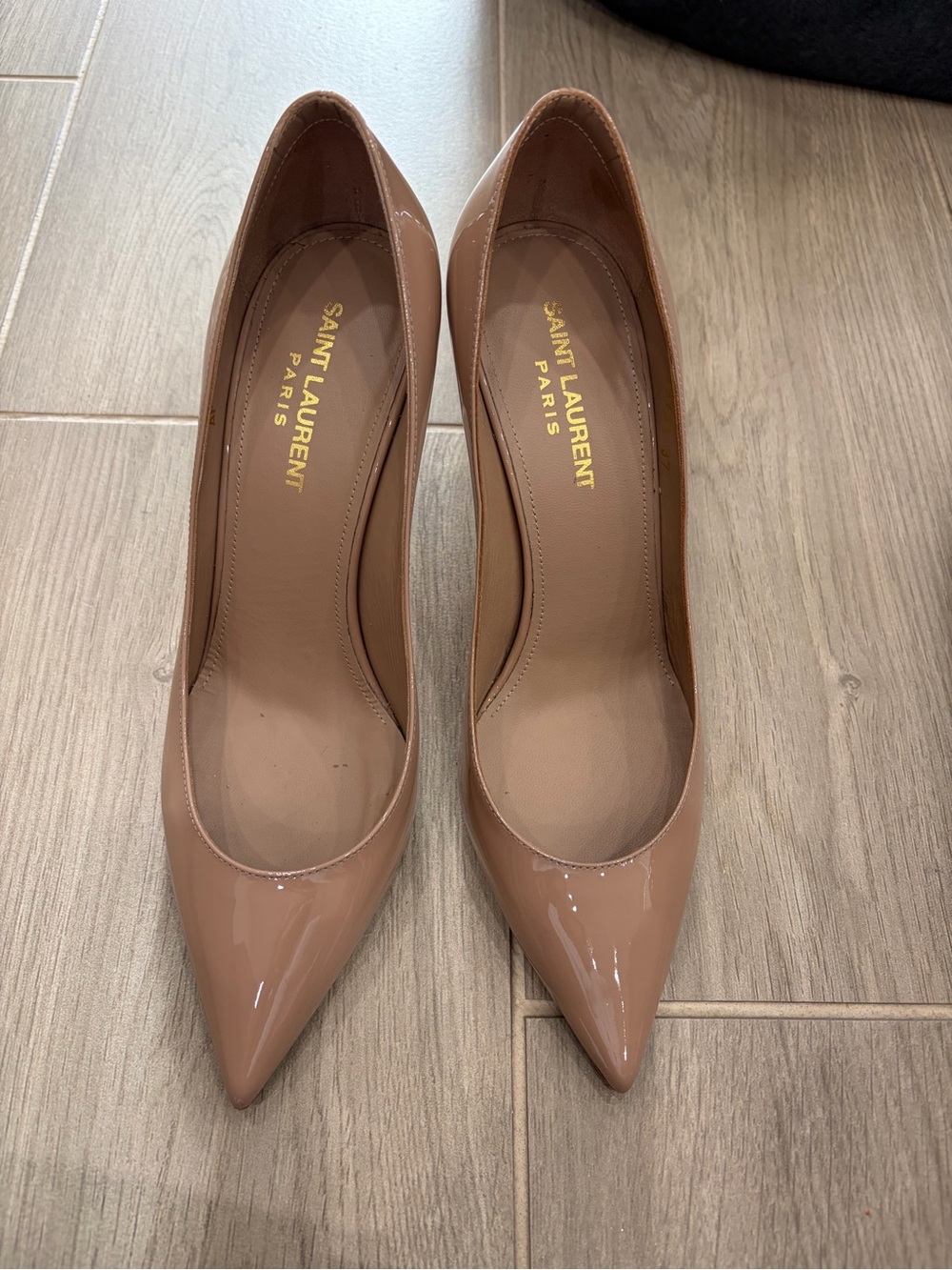 Saint Laurent Paris Nude Patent Leather Zoe 85 Pumps
